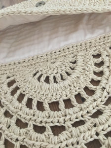 handmade crochet clutch white detail