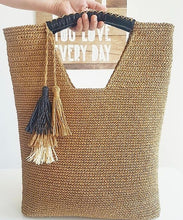 Load image into Gallery viewer, Finely Crafted Crochet Bag